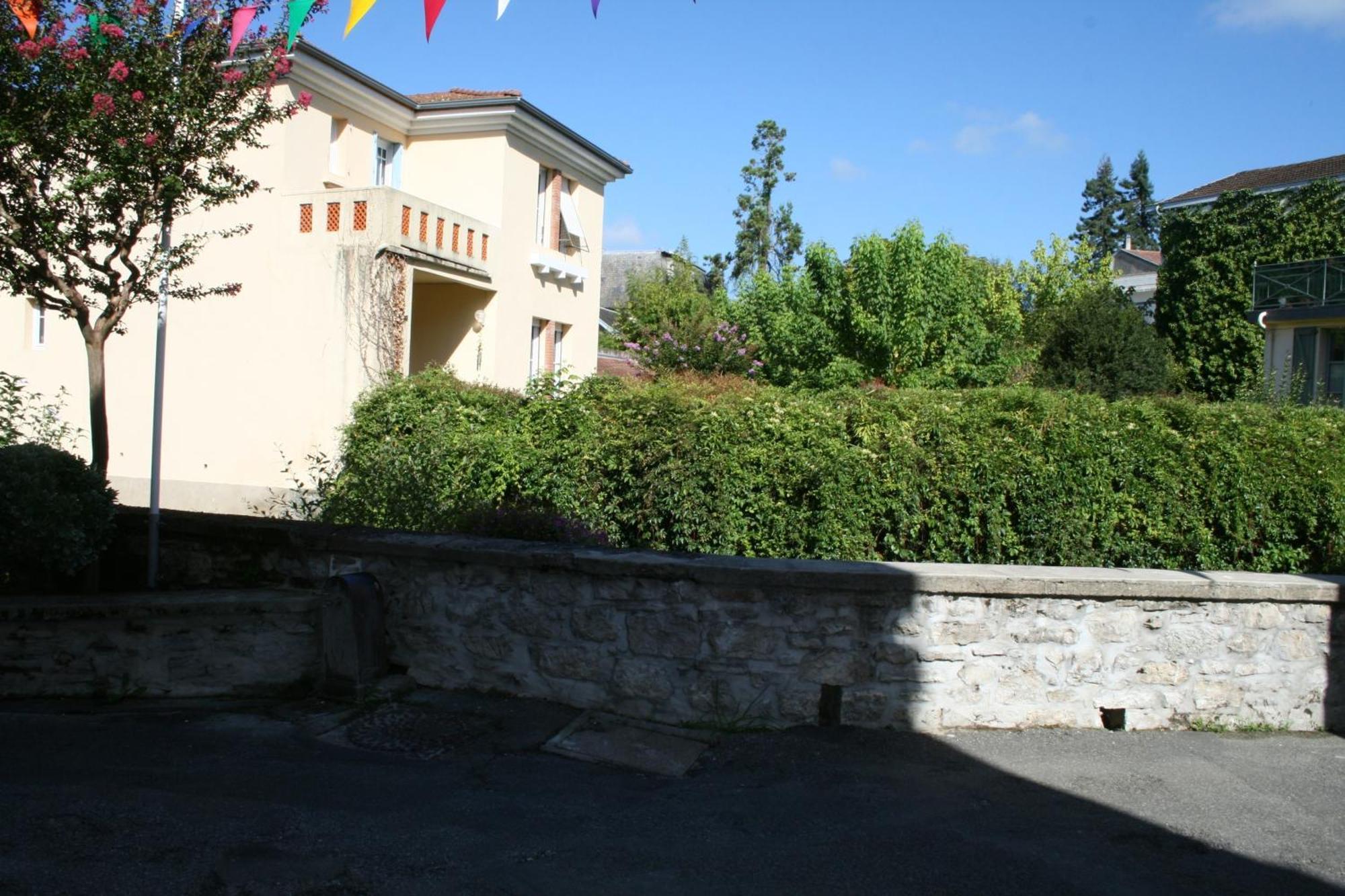 Appartement Le Nid Du Saleys - 70 M2 Centre Ville De Salies-de-Béarn Exteriér fotografie